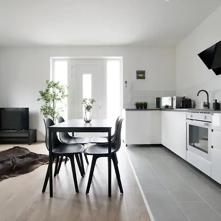 Apartment Family By Hi5 -