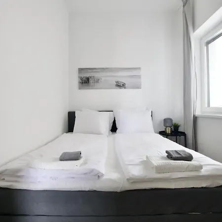 Apartment Family By Hi5 -