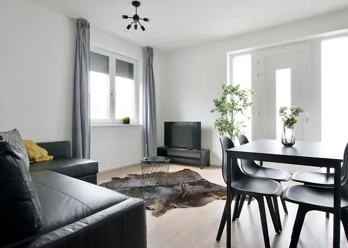 Family By Hi5 - Apartamento Zamárdi