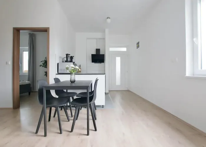 アパート Family By Hi5 -